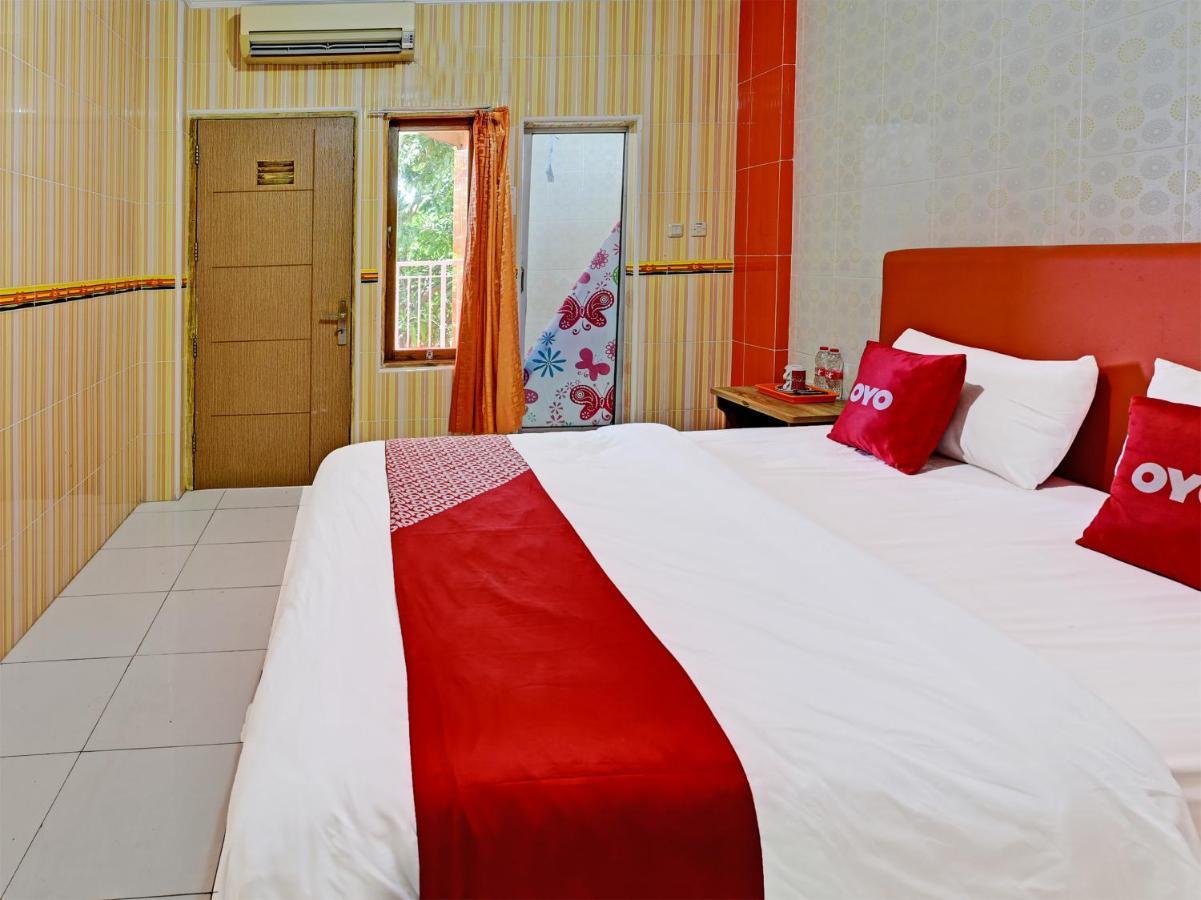 Collection O 91489 Hotel Tanjung Permata Cilacap Ngoại thất bức ảnh