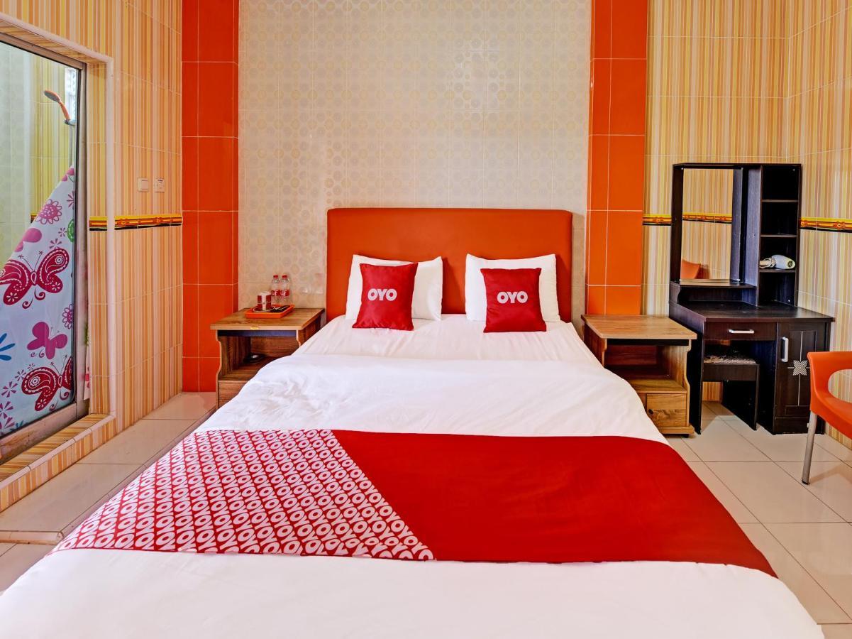 Collection O 91489 Hotel Tanjung Permata Cilacap Ngoại thất bức ảnh