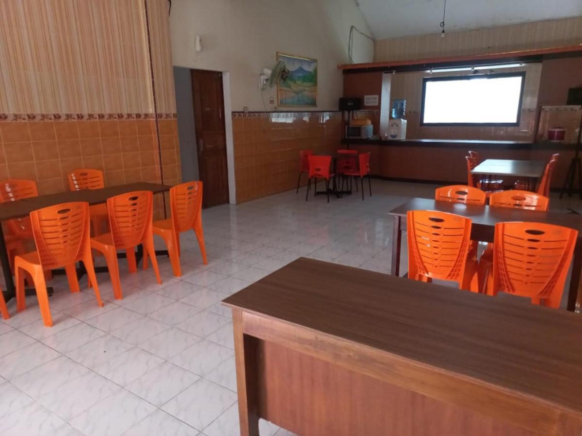 Collection O 91489 Hotel Tanjung Permata Cilacap Ngoại thất bức ảnh